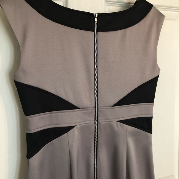 Classy grey and black dress for doin the business - Picture 4 of 4